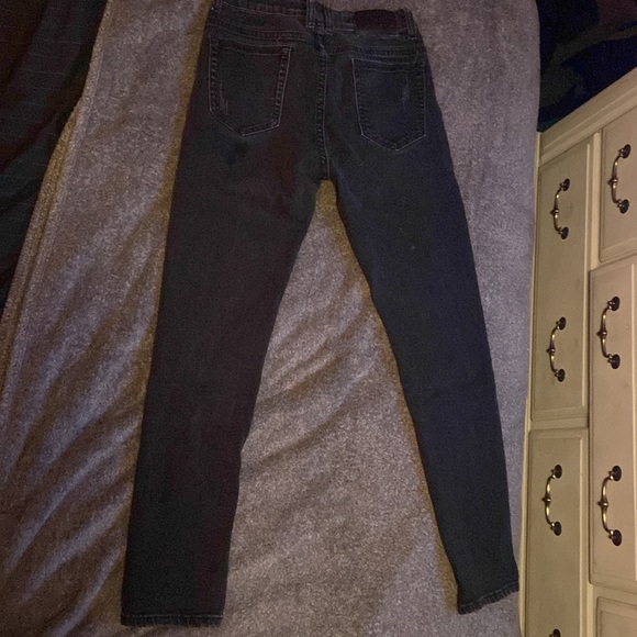 Black and red skinny beans, $40 lowest I can go is 25 - Picture 2 of 2